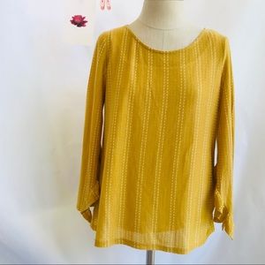 Anthropologie W5 ruffle 3/4 sleeve top.